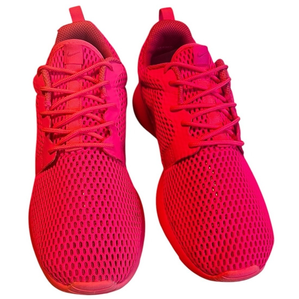 Nike Roshe One - Pink Blast/ Neon Pink Woman Sz 8.5 #833826 Running Walking‎